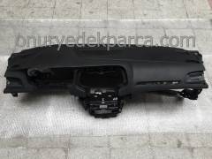 Renault Megane 4 Torpido Ön Göğüs 681005114R 681009742R 681000327R