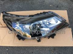 Renault Latitude Sağ Far Siyah Xenon 260107669R 260105696R