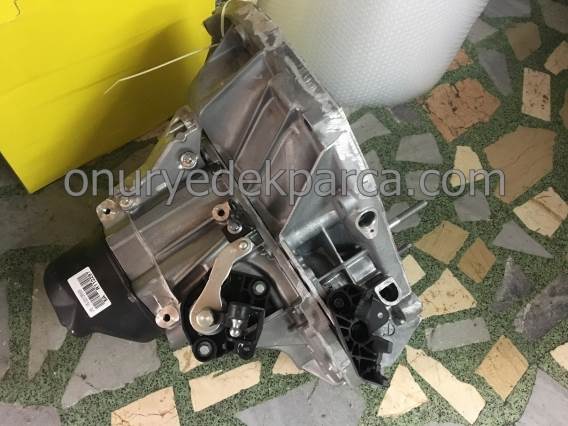 Renault Fluence Megane 3 1.5 Dci 5 Vites Komple Şanzıman JR5175 320108556R 8200859980 320100856R