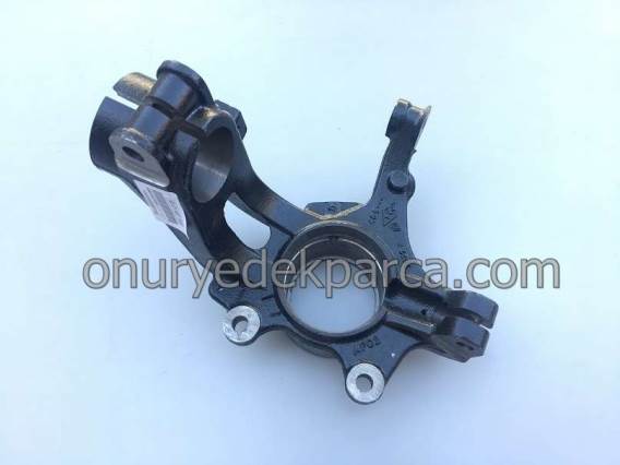 400145759R 400141133R Renault Megane 4 Sağ Ön Aks Taşıyıcı